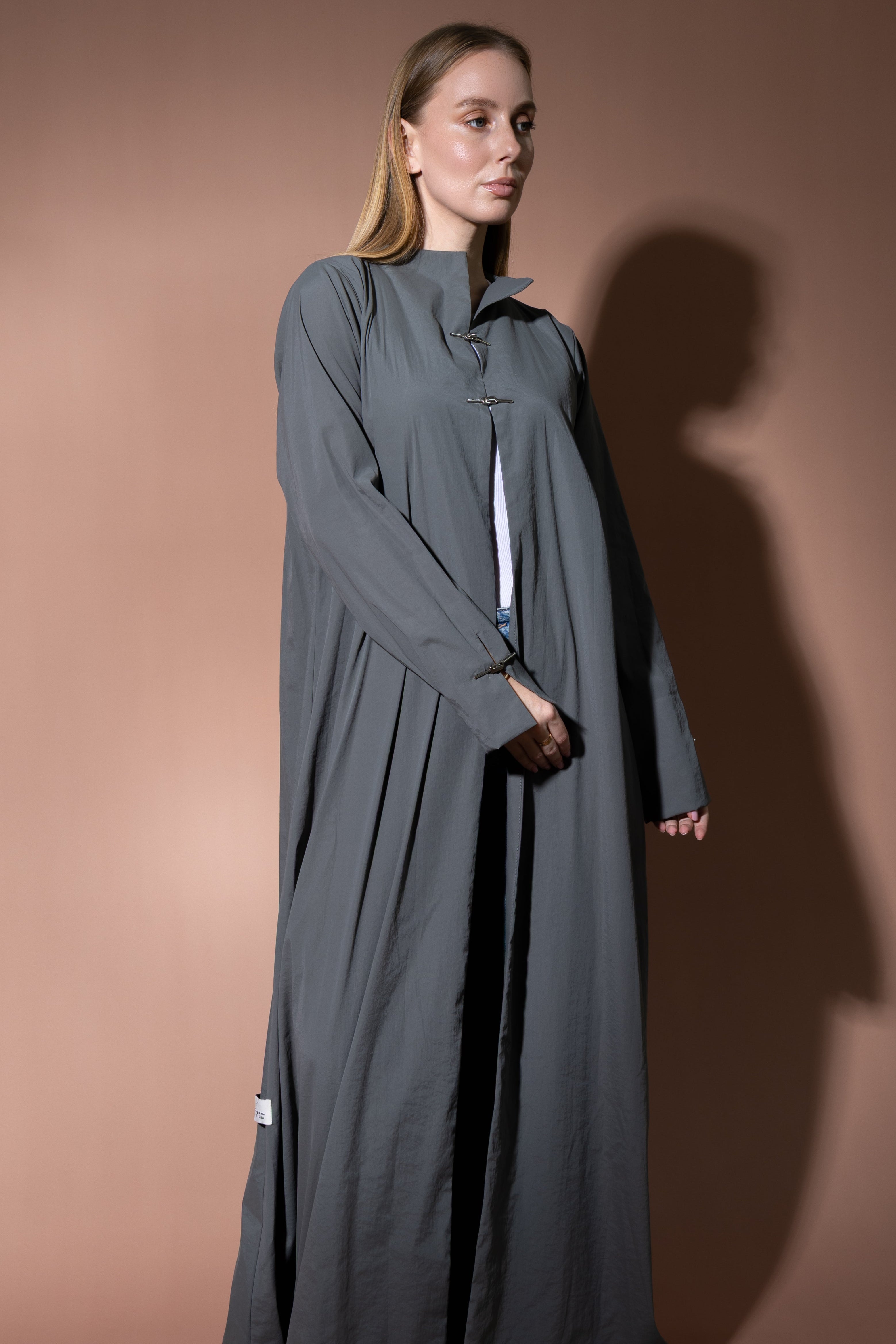 The UV Buckle Abaya in Utility Gray