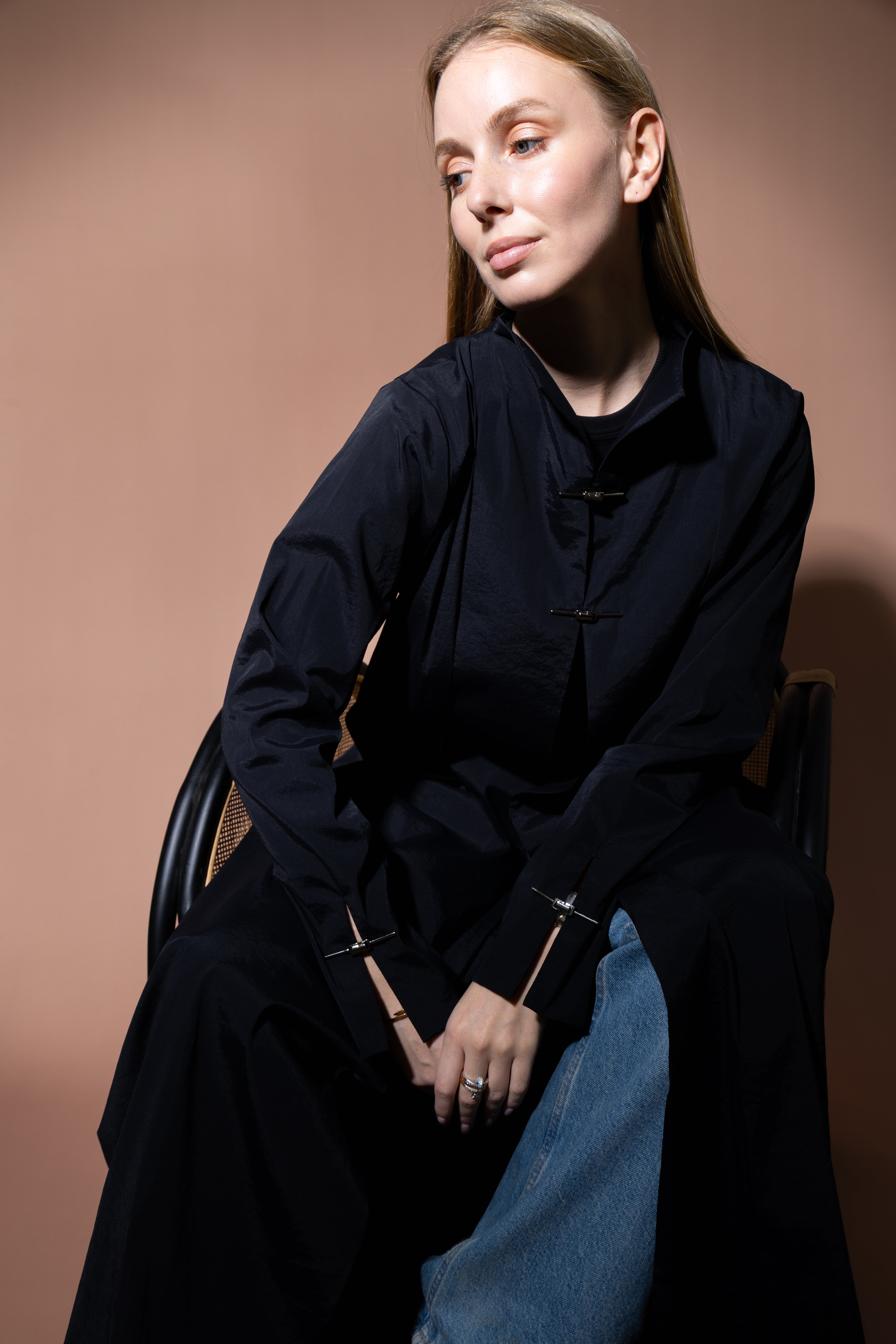 The UV Buckle Abaya in Black