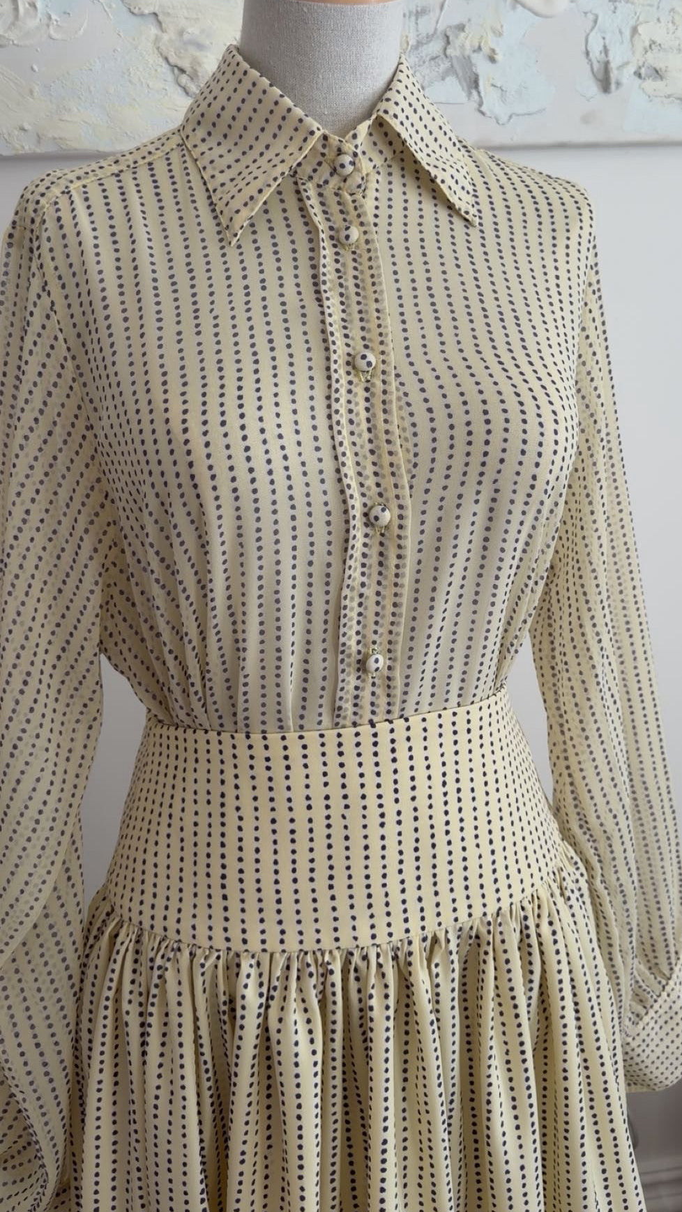 Polka dot set in butter yellow