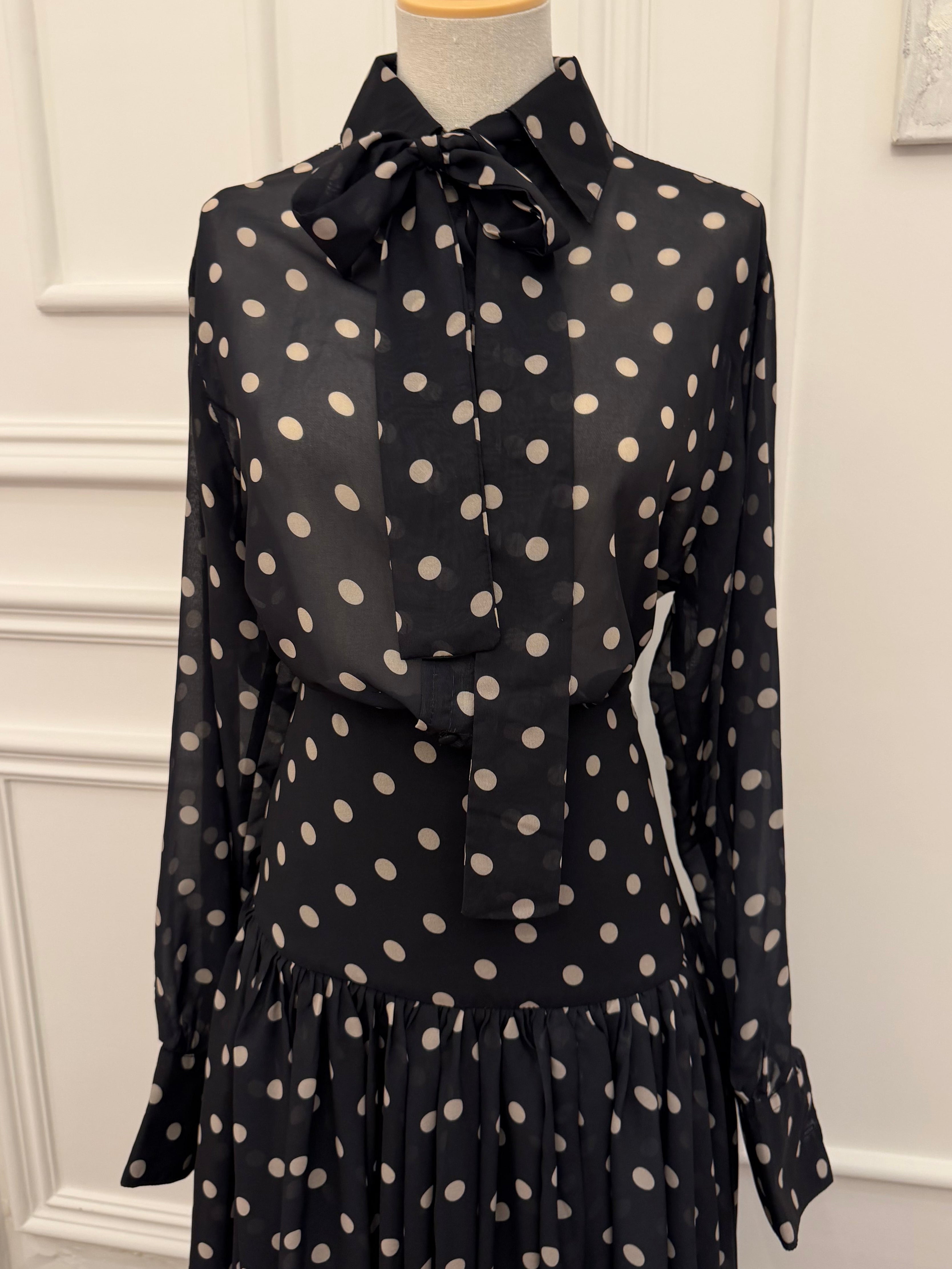 Polka dot set in black and White