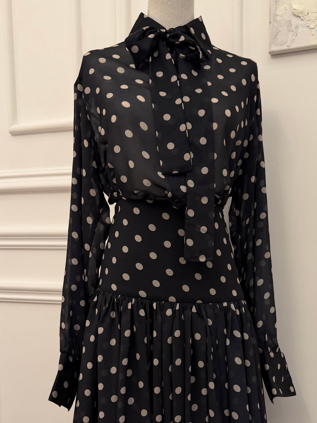 Polka dot set in black and White