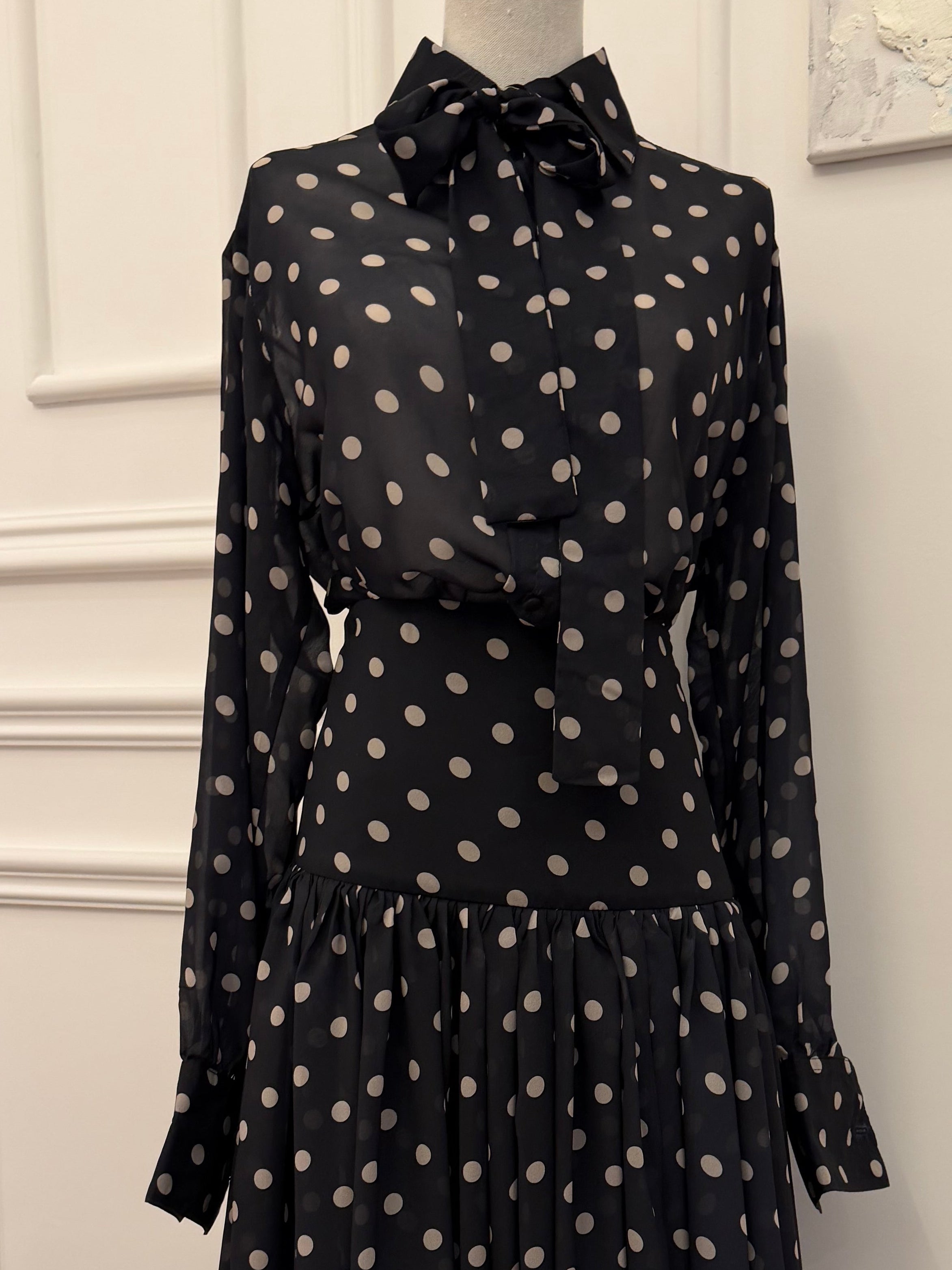 Polka dot set in black and White